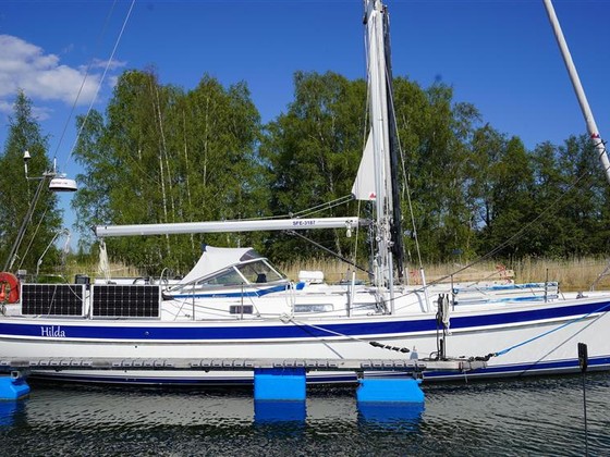 Hallberg Rassy 43