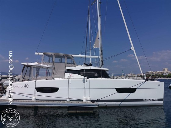 Fountaine Pajot Lucia 40