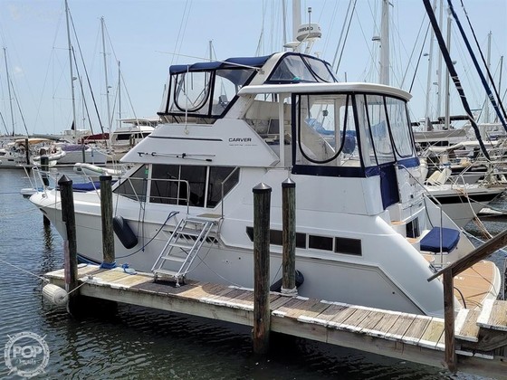 Carver Yachts 355