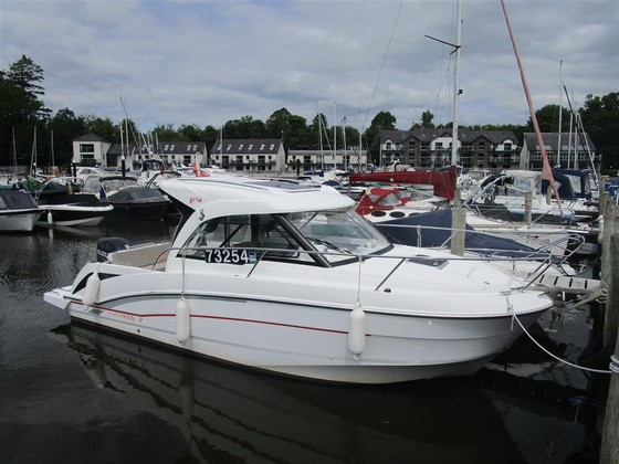Bénéteau Boats Antares Series 7